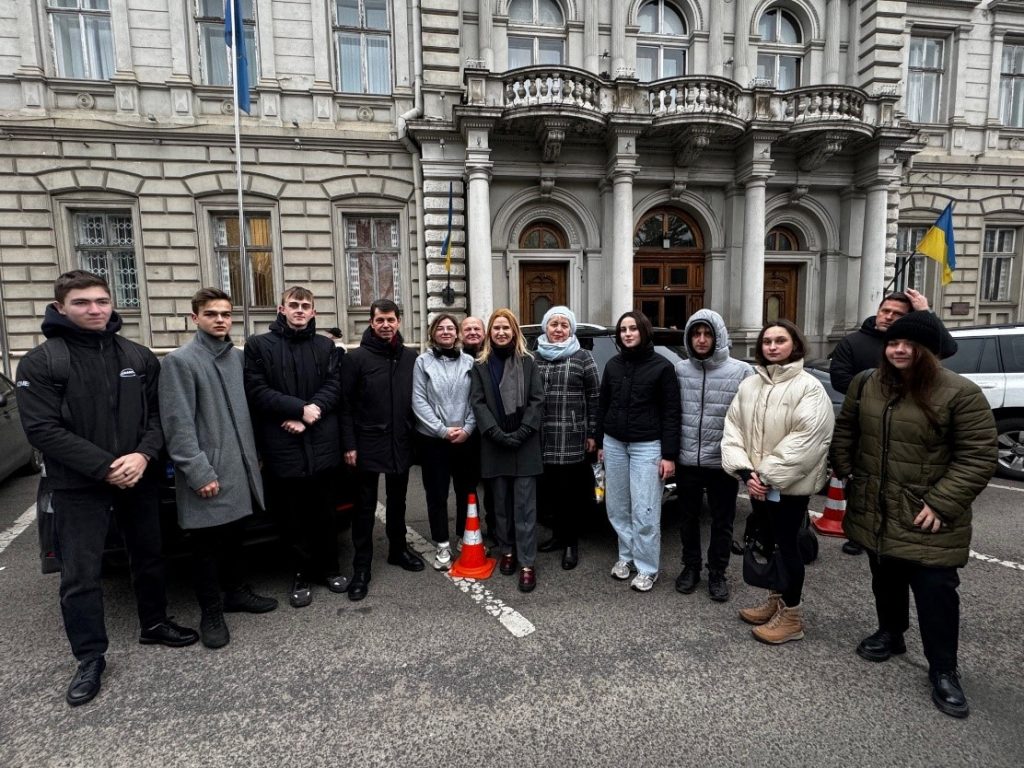 Зустріч студентів і викладачів університету із заступником Міністра закордонних справ України Олександром Міщенком у рамках гуманітарної акції партнерів з Латвії – Кафедра права та інформаційної діяльності